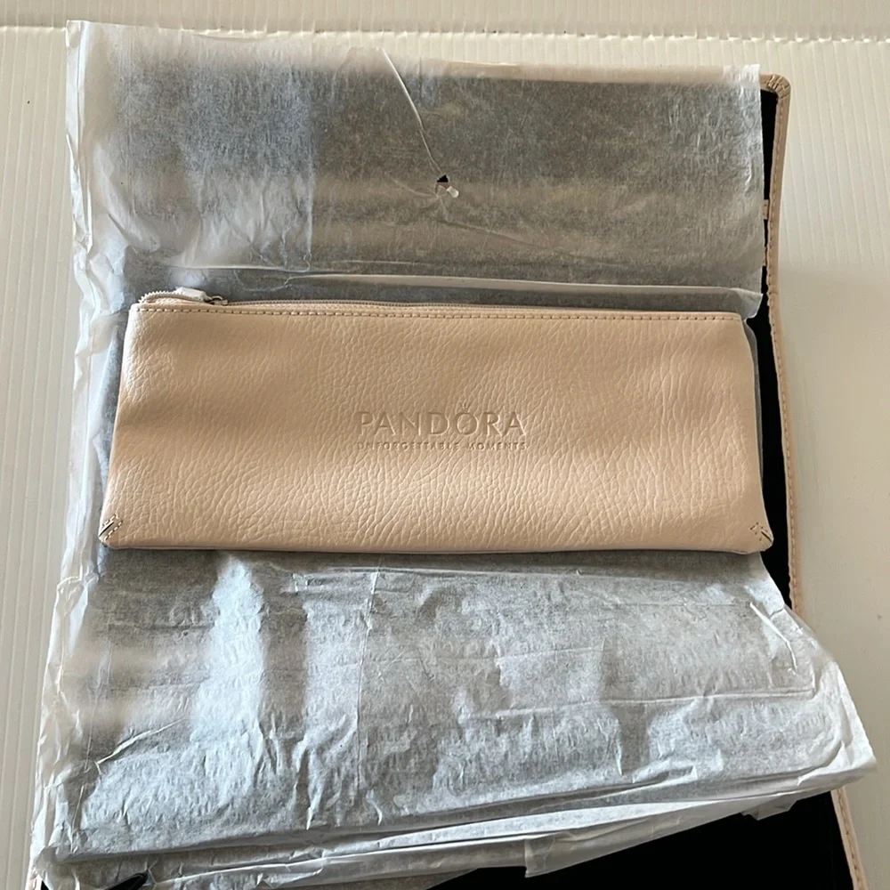 Limited Edition Pandora Unforgettable Moments Pink Jewelry Organizer Travel Case - Picture 5 of 11